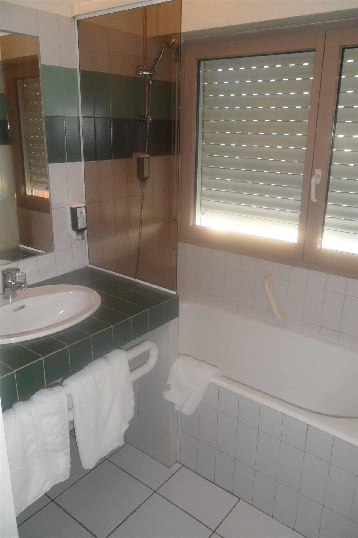 Abor Hotel, Mont De Marsan Saint-Pierre-du-Mont エクステリア 写真